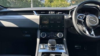 Jaguar F-PACE R-Dynamic SE Black