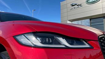 Jaguar F-PACE R-Dynamic SE Black