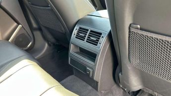 Jaguar F-PACE R-Dynamic SE Black