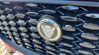 Jaguar F-PACE R-Dynamic SE Black