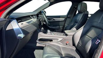 Jaguar F-PACE R-Dynamic SE Black