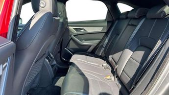 Jaguar F-PACE R-Dynamic SE Black