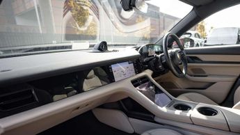 Porsche Taycan 