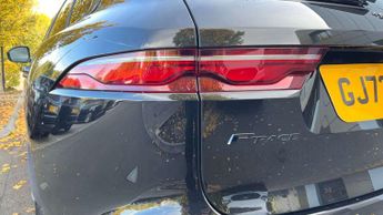 Jaguar F-PACE R-Dynamic Black