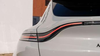 Aston Martin DBX DBX707