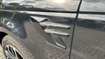 Land Rover Range Rover Sport HSE Silver