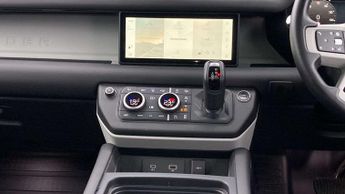 Land Rover Defender X-Dynamic SE