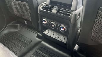 Land Rover Defender X-Dynamic SE