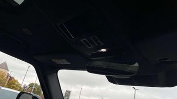 Land Rover Defender X-Dynamic SE