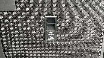 Land Rover Defender X-Dynamic SE