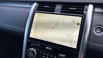 Land Rover Discovery R-Dynamic HSE