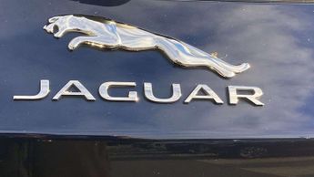 Jaguar F-PACE SE