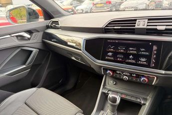 Audi Q3 Black Edition