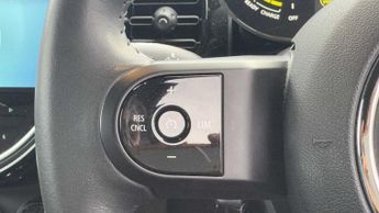 MINI Hatchback Cooper S Level 2