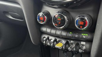 MINI Hatchback Cooper S Level 2
