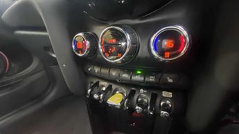 MINI Hatchback Cooper S Level 2