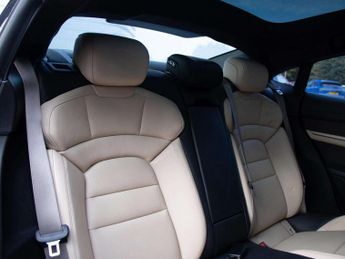 Porsche Taycan Saloon 