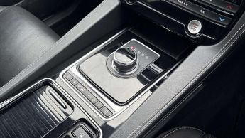 Jaguar F-PACE R-Sport