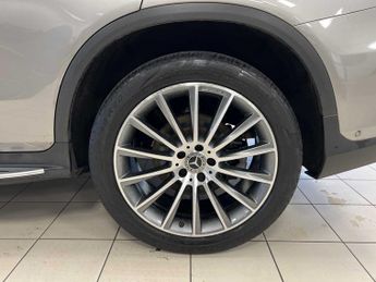 Mercedes-Benz GLC AMG Line
