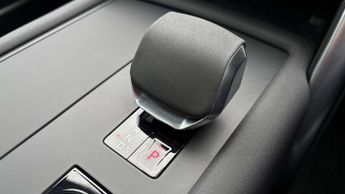 Land Rover Discovery Dynamic SE