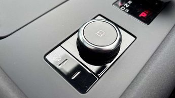 Land Rover Discovery Dynamic SE