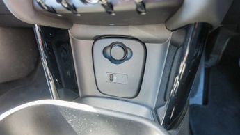 MINI Hatchback Cooper S Level 2
