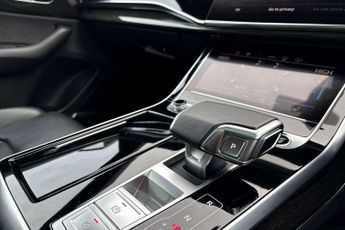 Audi Q8 Black Edition