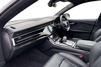 Audi Q8 Black Edition