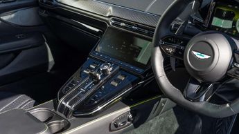 Aston Martin Vantage 