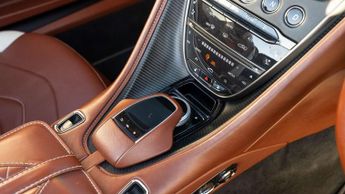 Aston Martin DBS Volante