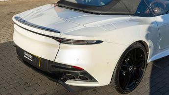 Aston Martin DBS Volante