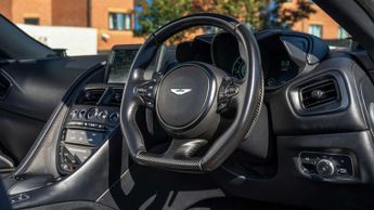 Aston Martin DBS Volante