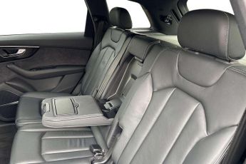 Audi Q7 Black Edition