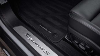 Porsche Taycan 