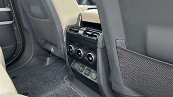 Land Rover Defender XS Edition