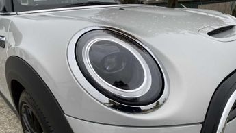 MINI Hatchback Cooper S Level 2