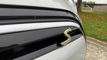 MINI Hatchback Cooper S Level 2