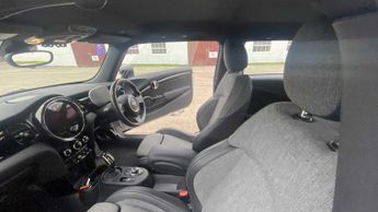 MINI Hatchback Cooper S Level 2