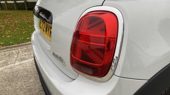 MINI Hatchback Cooper S Level 2