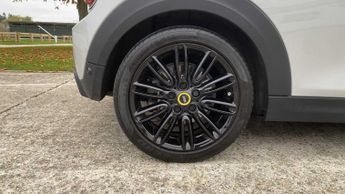 MINI Hatchback Cooper S Level 2