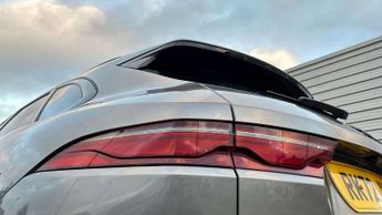 Jaguar F-PACE R-Dynamic Black