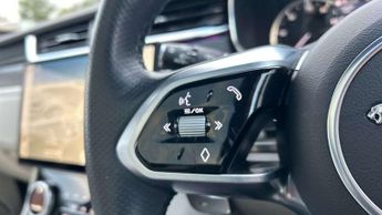 Jaguar F-PACE R-Dynamic Black