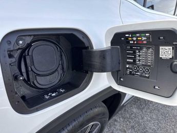 Mercedes-Benz EQB AMG Line Executive