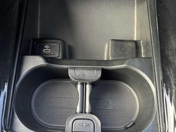 Mercedes-Benz EQB AMG Line Executive