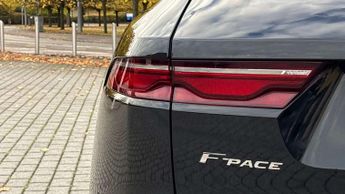 Jaguar F-PACE S