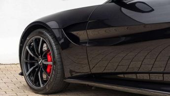 Aston Martin Vantage 