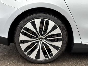 Mercedes-Benz EQE Exclusive Luxury