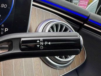 Mercedes-Benz EQE Exclusive Luxury