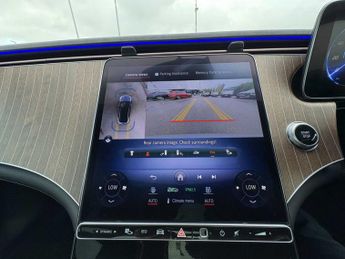 Mercedes-Benz EQE Exclusive Luxury