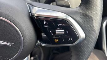 Jaguar F-PACE R-Dynamic Black